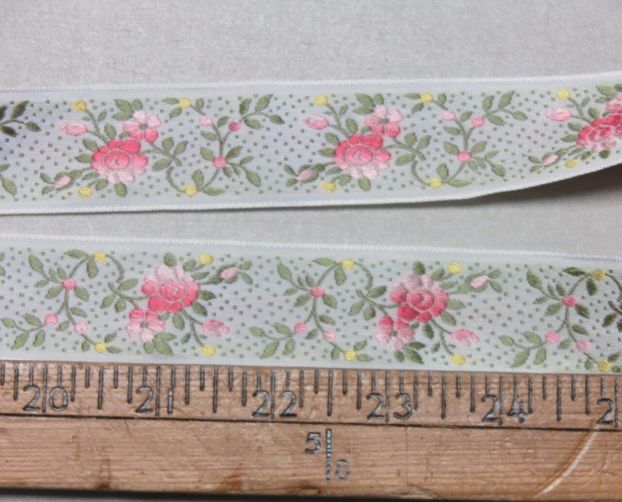 Pale Pink Vintage Floral Ribbon with Scalloped Edge, (1